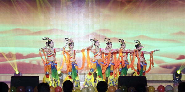 1581562103256780.jpg 12-01、投資公司舞蹈《夢回敦煌》.jpg